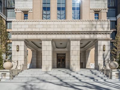 Park Mansion / Grand entrance