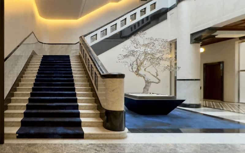 Park Mansion / 入口大廳